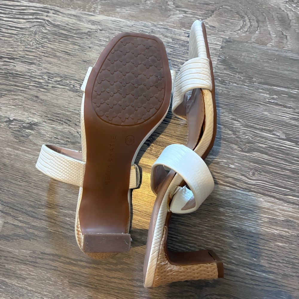 Kelly & Katie Heeled Sandals Cream Size 6.5 - Picture 4 of 6